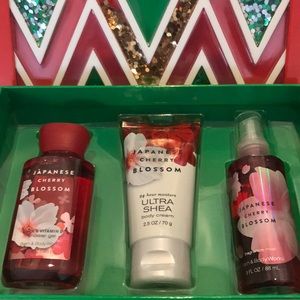 Bath and body works Cherry blossom gift set